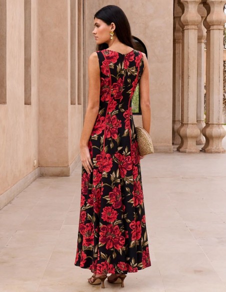 Vestido de invitada midi con estampado floral rojo y escote cuadrado