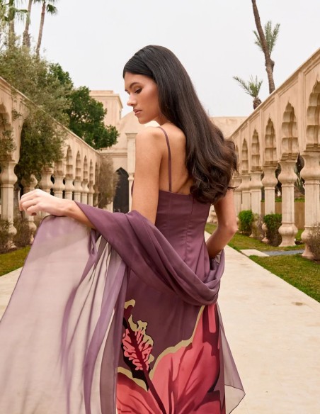 Longue robe d'invité en satin à imprimé floral