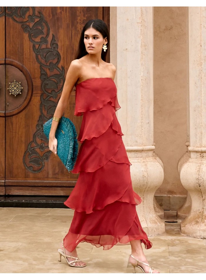 Robe longue sans bretelles avec couches de...