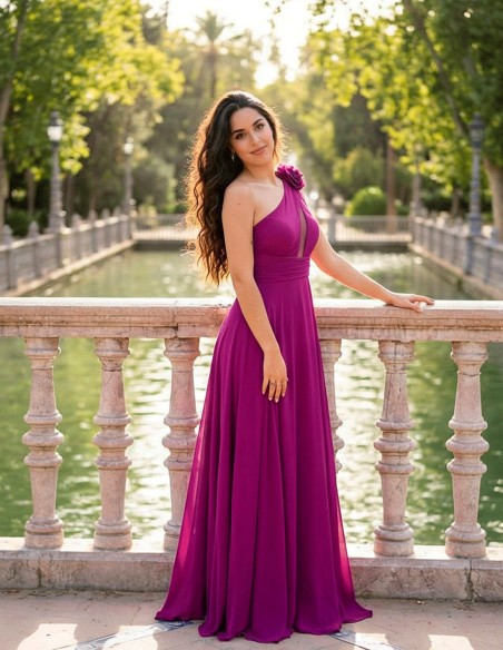 Robe de fête longue avec encolure asymétrique et dos croisé