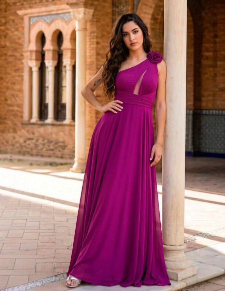 Robe de fête longue avec encolure asymétrique et dos croisé