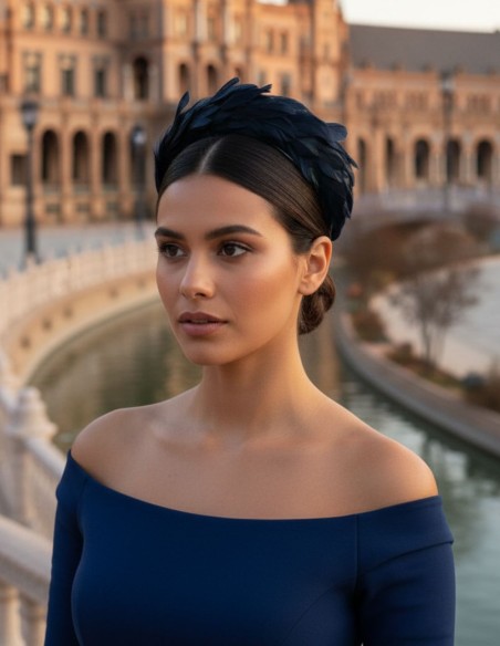 Bandeau de plumes pour l'invité en couleur marine