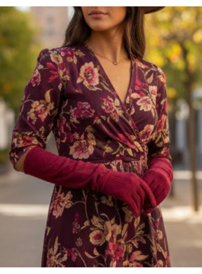 Suede gloves for guests in bougainvillea color