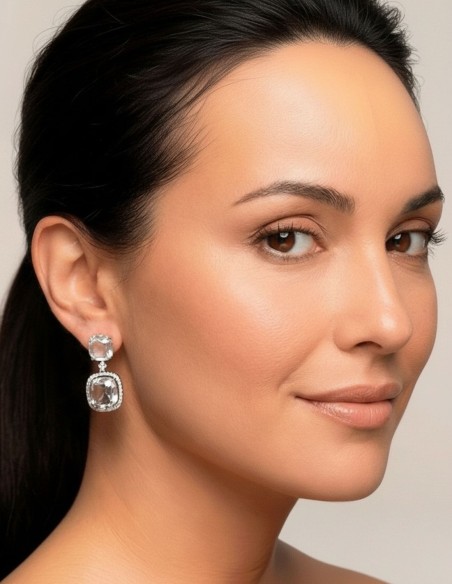 Boucles d'oreilles artisanales plaquées rhodium avec des cristaux naturels de haute qualité