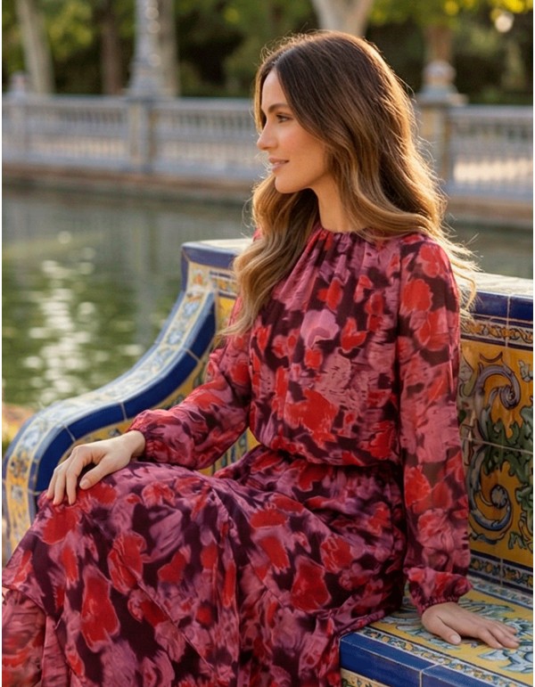 Conjunto Estampado de Falda Midi con Volantes en Tonos Rojos y Morados 2