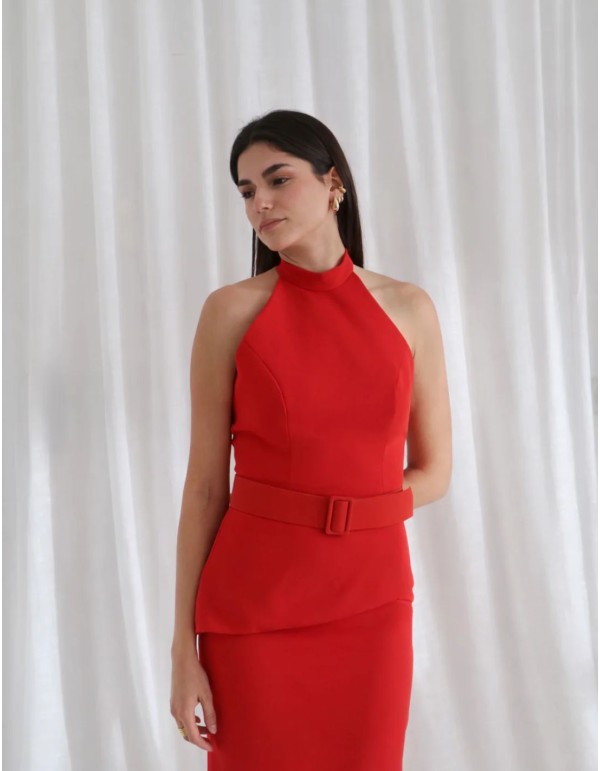 Ensemble deux pièces rouge en crêpe pour une invitée