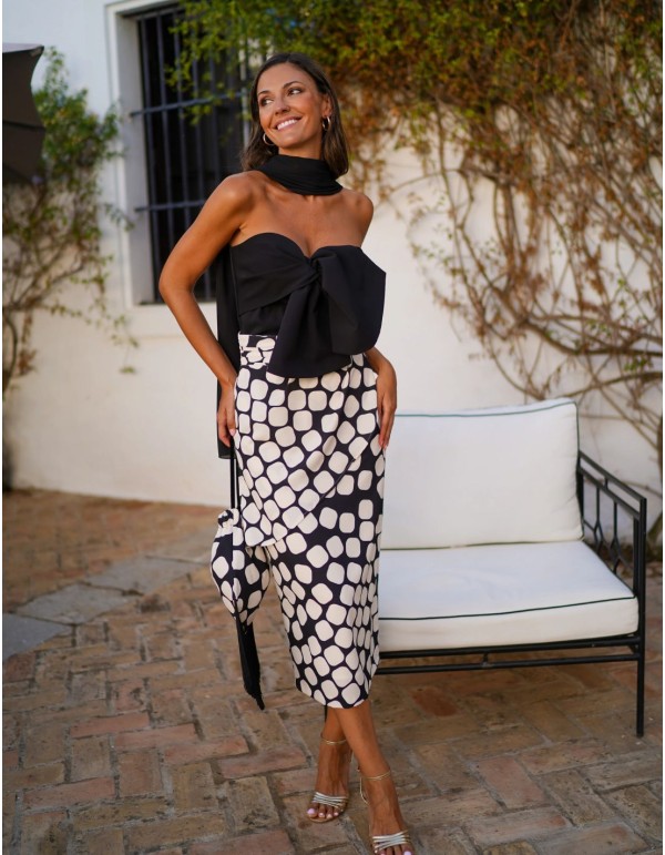 Midi skirt with polka dot pattern and ruffle 2