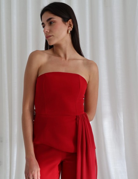 Set de dos piezas con top palabra de honor y pantalón de pinzas para bodas de primavera