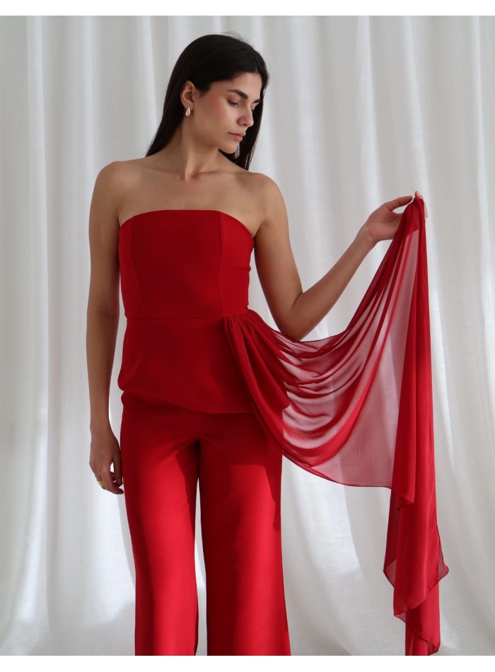 Set de dos piezas con top palabra de honor y pantalón de pinzas