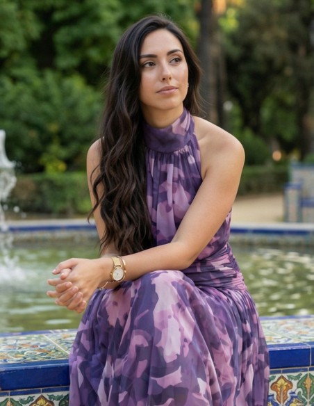 Vestido midi para invitada con estampado en color morado