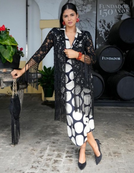 Kimono en dentelle noire avec fleurs et franges