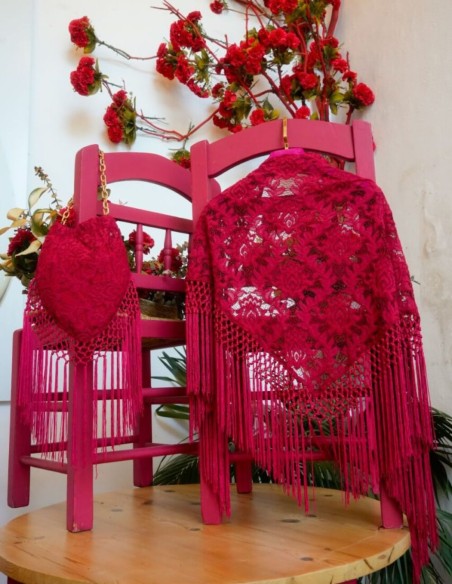 Châle de Manille en dentelle rouge