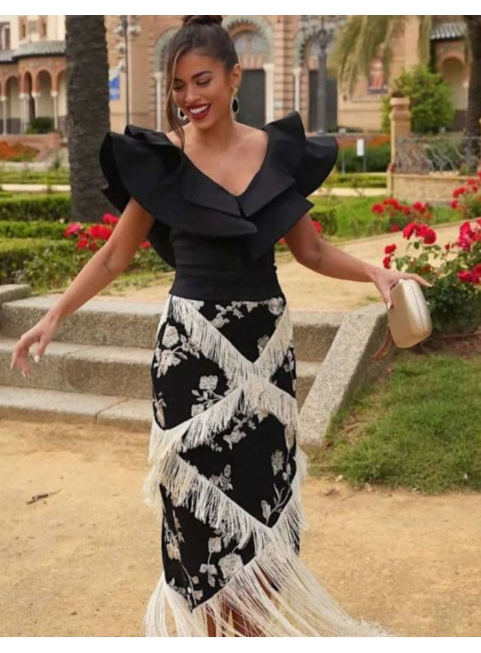 Black midi skirt with floral embroidery and...