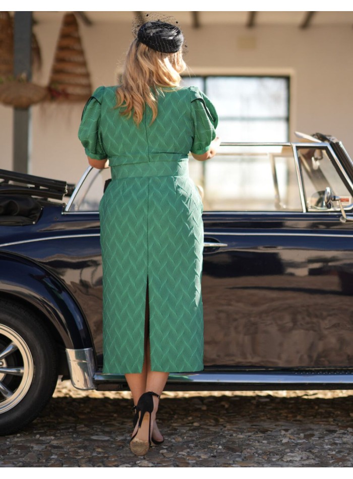 Vestido con maxi mangas