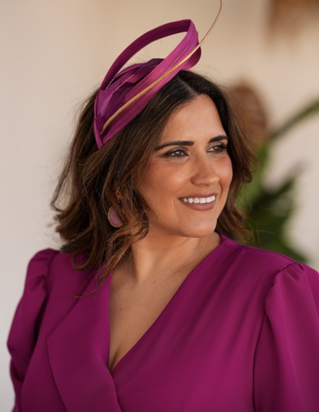 Robe midi en crêpe de couleur lie-de-vin avec manches françaises