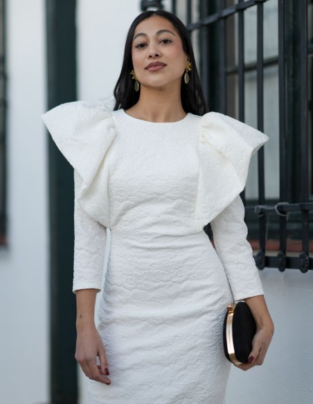 White midi dress in brocade fabric with ruffles at the shoulders