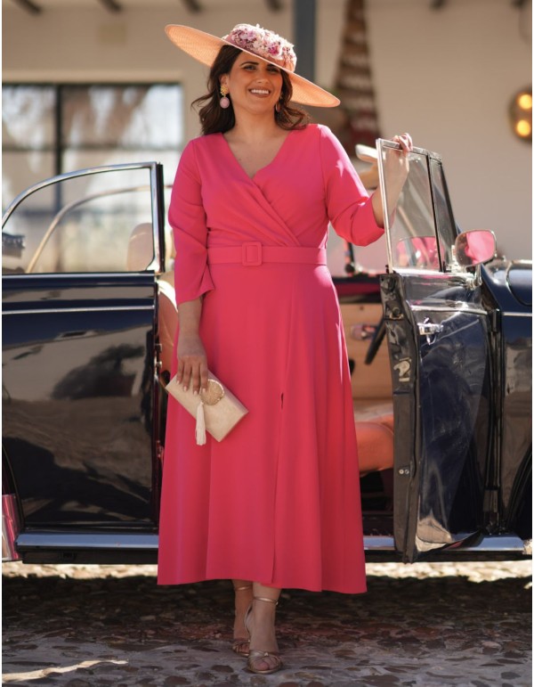 Vestido midi de color rosa en tejido de crepé con cinturón
