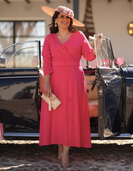 Robe midi rose en crêpe avec ceinture