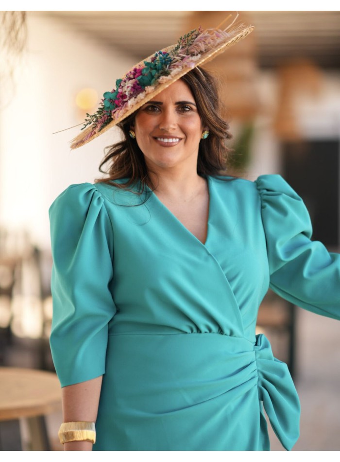 Robe d'invité midi avec drapé à la taille