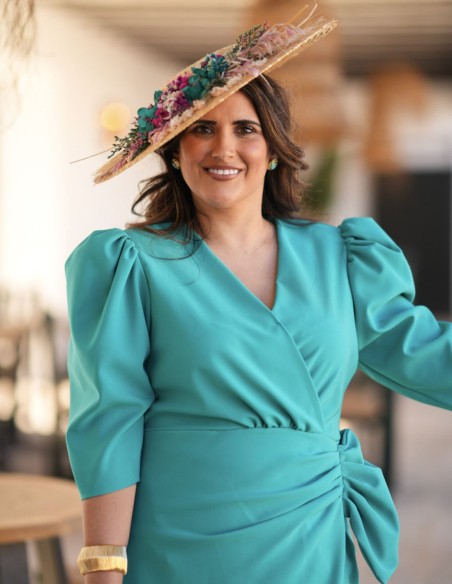 Robe d'invité midi avec drapé à la taille