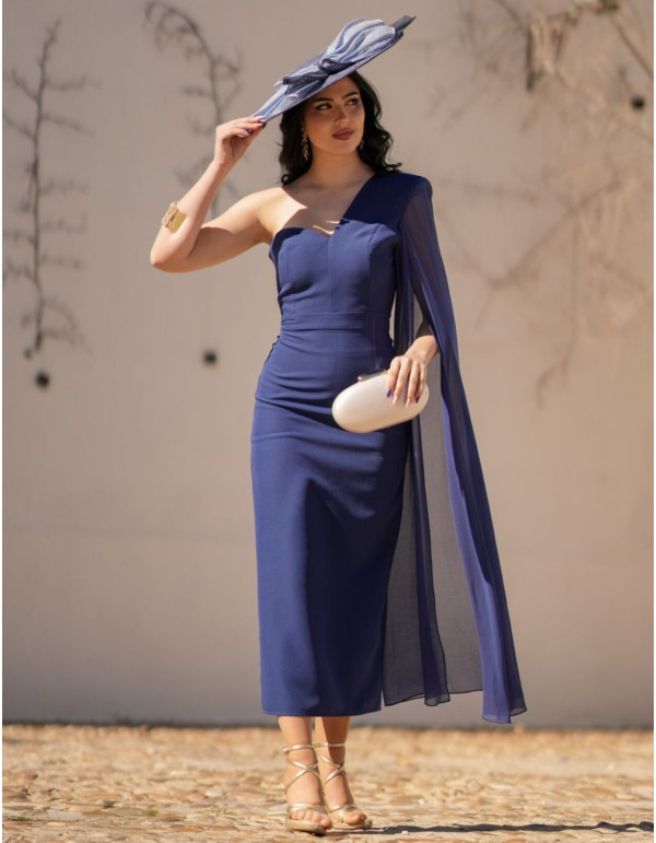 Robe midi en crêpe bleu marine avec encolure asymétrique