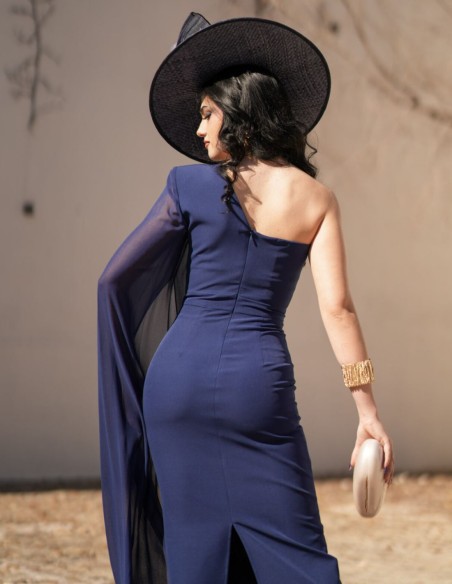 Vestido midi con escote asimétrico
