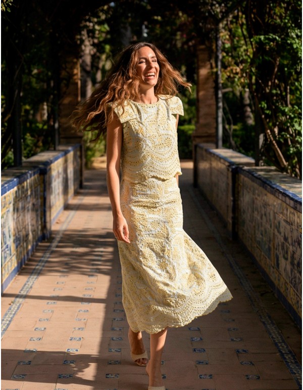 Ensemble jaune découpé avec haut structuré avec épaulettes et jupe de sirène 2