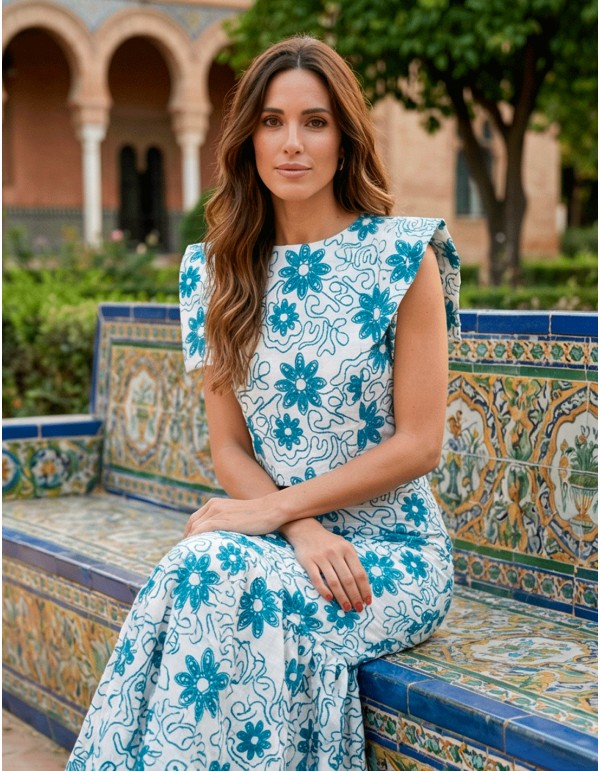 Conjunto azul bordado con top estructurado y falda sirena midi ra invitada 2