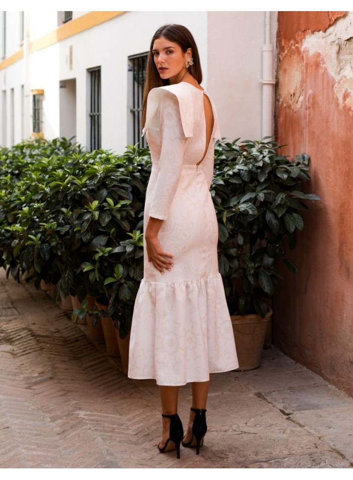 Vestido midi con volante