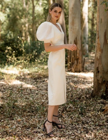 Vestido midi con mangas abullonadas