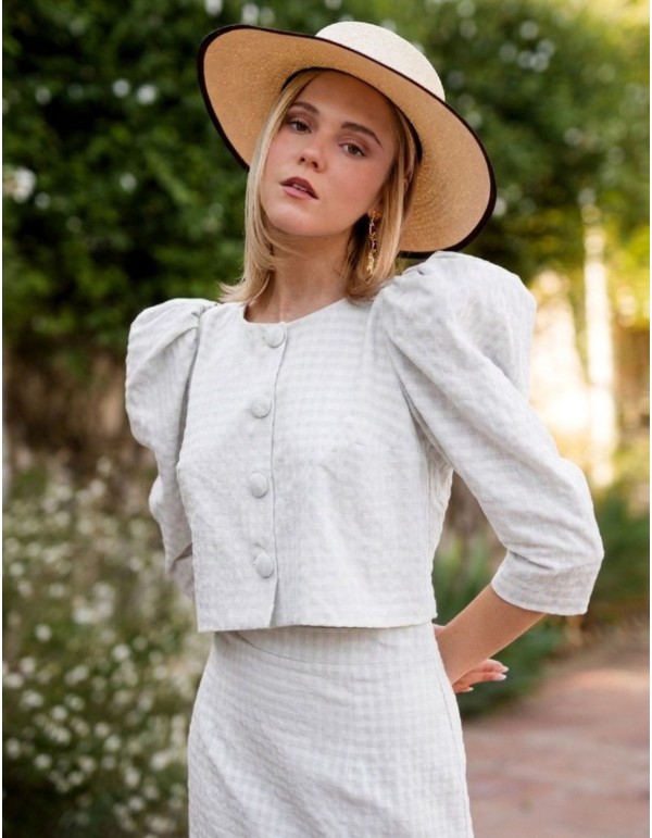 Two-piece white tweed set with puffed sleeves 2