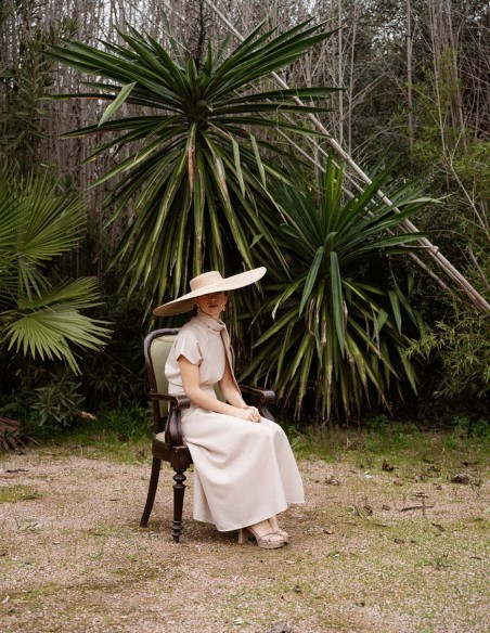 Jupe midi beige avec des planches beiges pour les invités