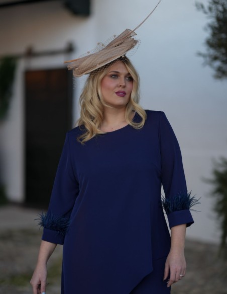 Tenue d'invité avec blouse et pantalon coupe droite