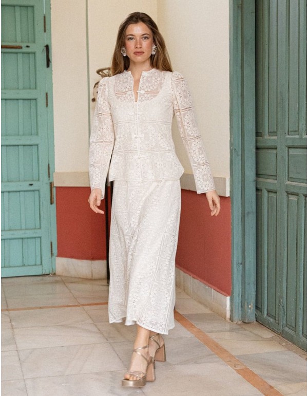 Robe midi sans bretelles en dentelle doublée de crêpe