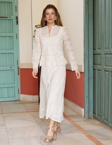 Strapless midi dress made of lace with crepe lining