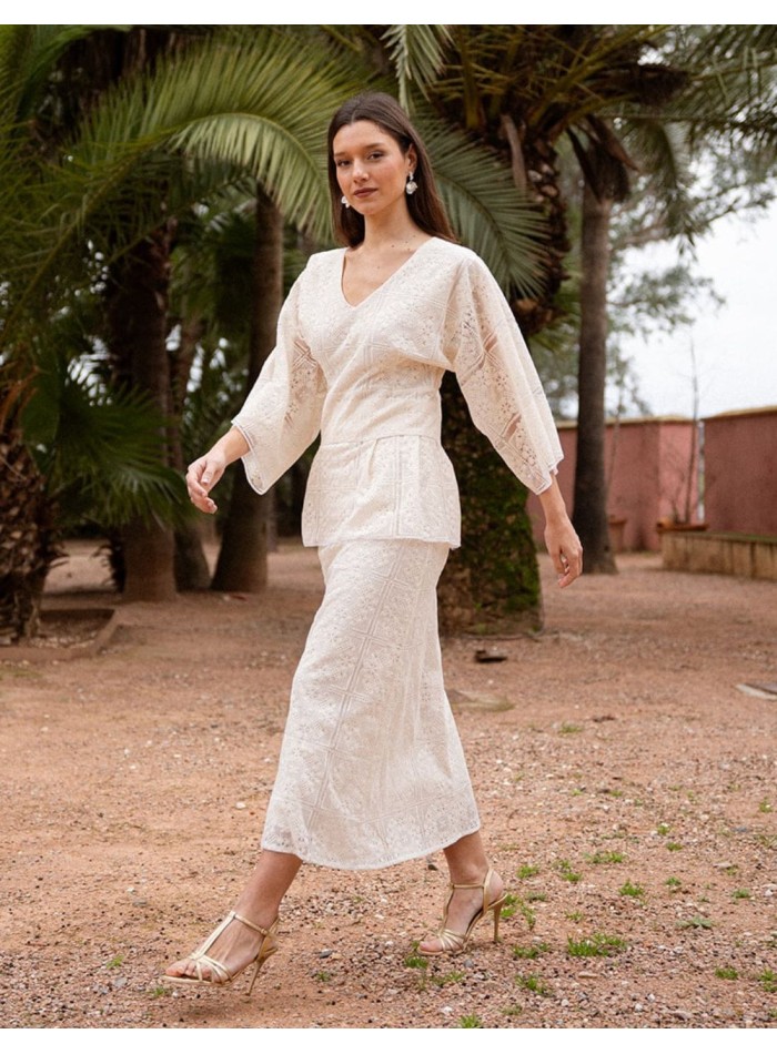 Top de encaje a conjunto para invitada