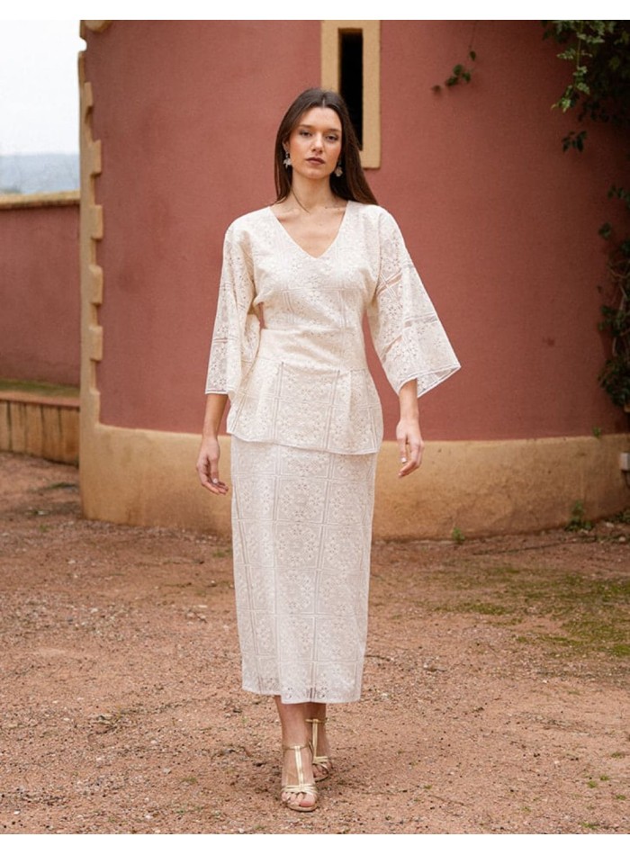 Top de encaje en color blanco para mamá de comunión