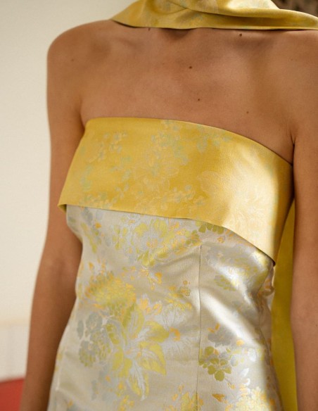 Vestido midi con estampado oriental y palabra de honor