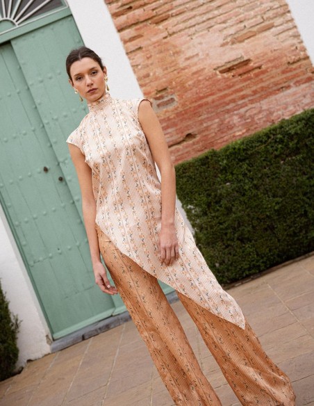 Top asimétrico con estampado floral y rayas