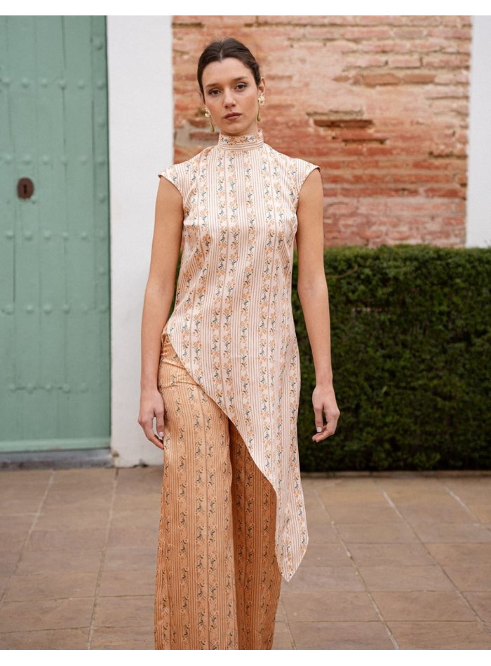 Top asimétrico con estampado floral y rayas para primavera