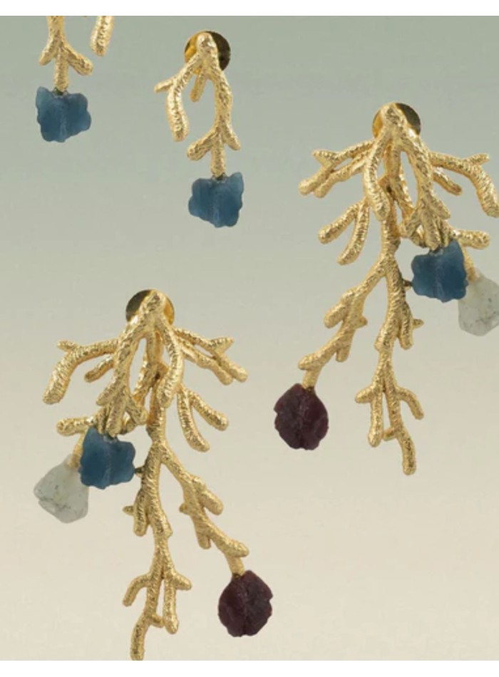 Pendientes desmontables con forma de coral y piedras en los extremos