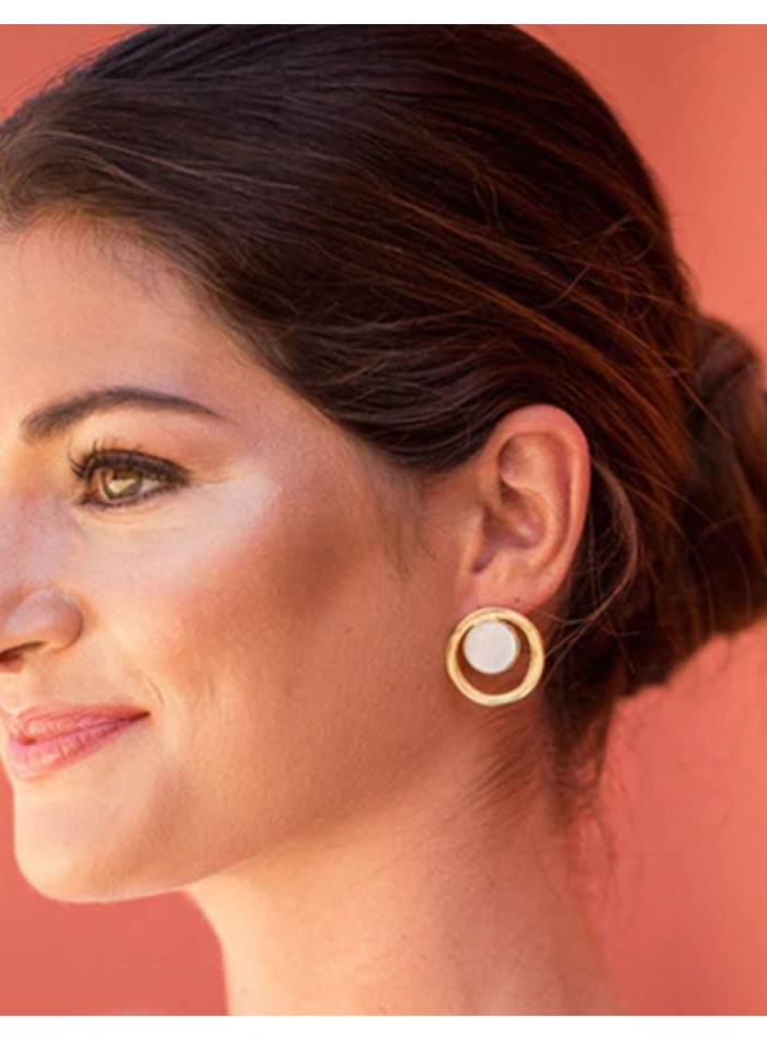 Circumference earrings with mother-of-pearl...