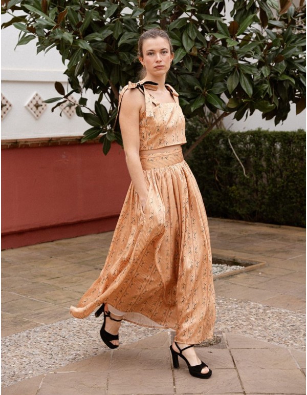 Printed strapless short top with lace and print 2