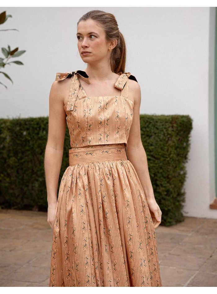 Top de tirantes con lazada y estampado