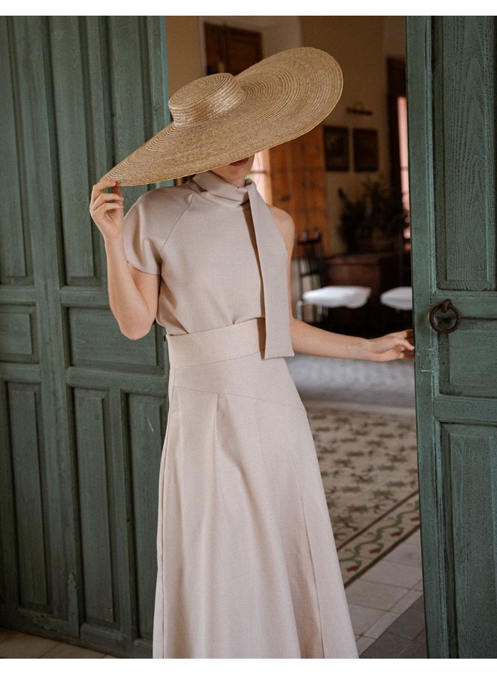 Top asymétrique à manches courtes avec laçage