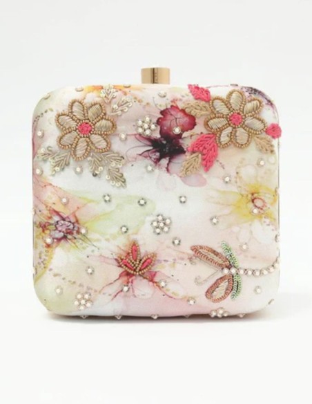 Beige guest bag with embroidery and beads