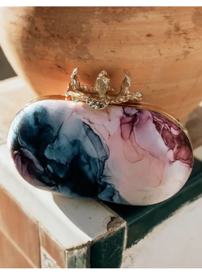 Guest handbag with print and gold clasp detail