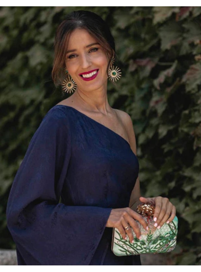 Bolso de invitada en tonos verdes con tela estampada y bordado