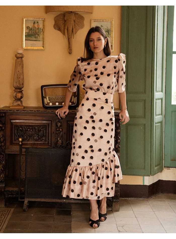 Falda midi con estampado de lunares y bajo de volantes para invitada