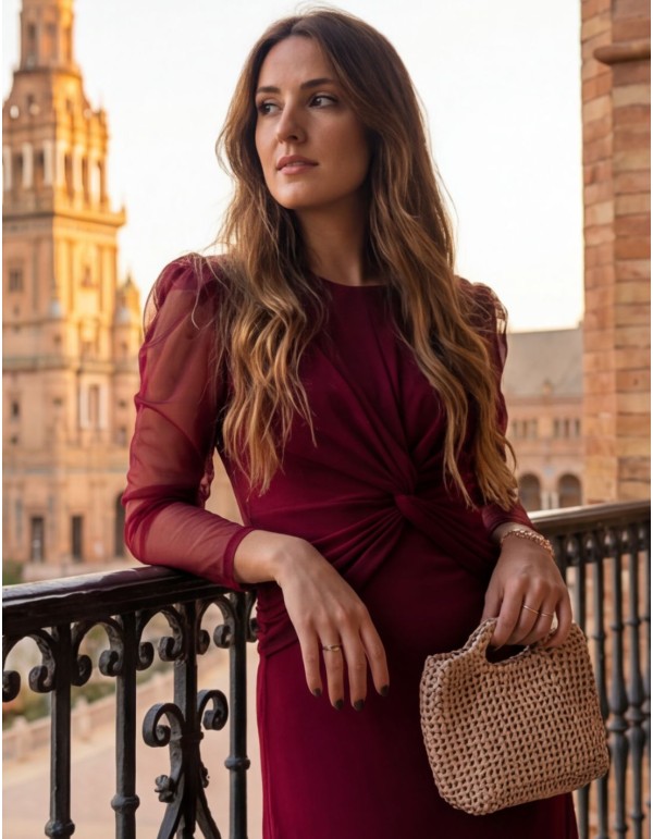 Champagne colored crochet handbag for guests 2